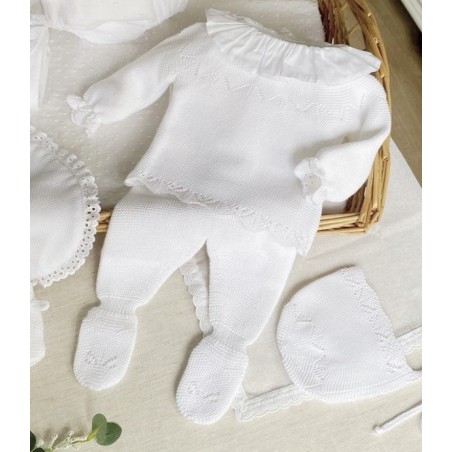 Box set thread + diaper cover and bib + booties