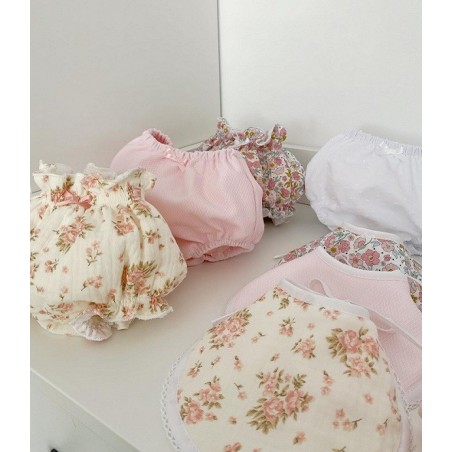 Diaper + Bib as a gift