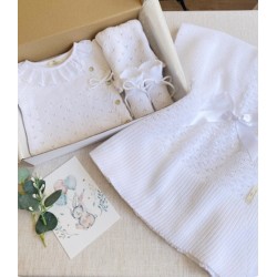 Caja Nacimiento Hilo Manga Corta + Toquilla