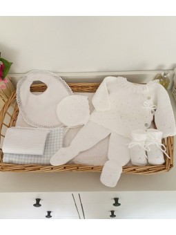 Caja Conjunto Cruzado Recien Nacido + Toquilla Pompones Invierno