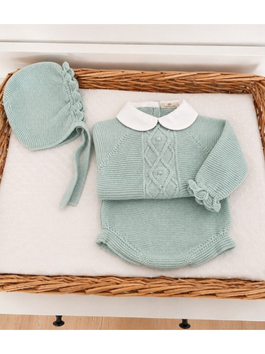 Sweater with collar, diaper and hood