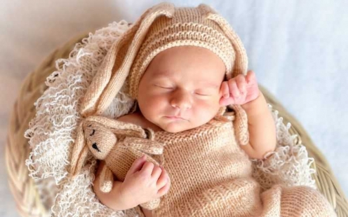 La esencia del estilo clásico: Preparando la primera puesta del bebé con prendas de calidad y encanto